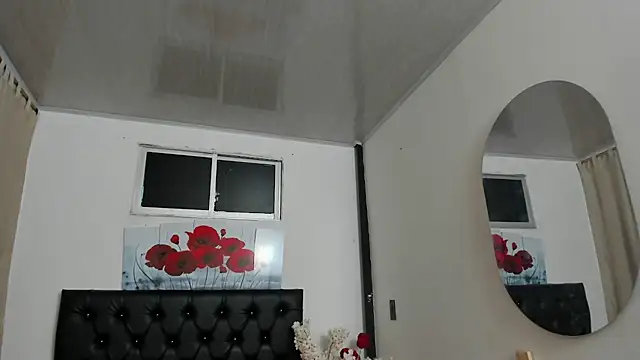 Watch pinky_f00x live on EroticFlix - High definition streams