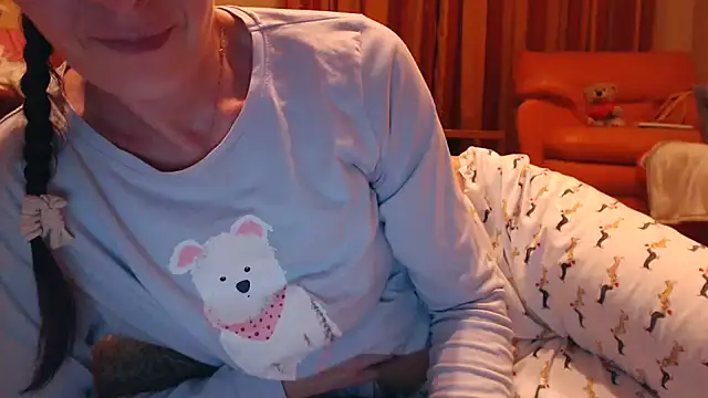 LovelyAndraGirl webcam