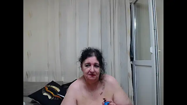 maturekorine webcam
