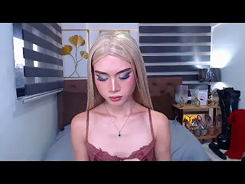 JuicyCockThea webcam