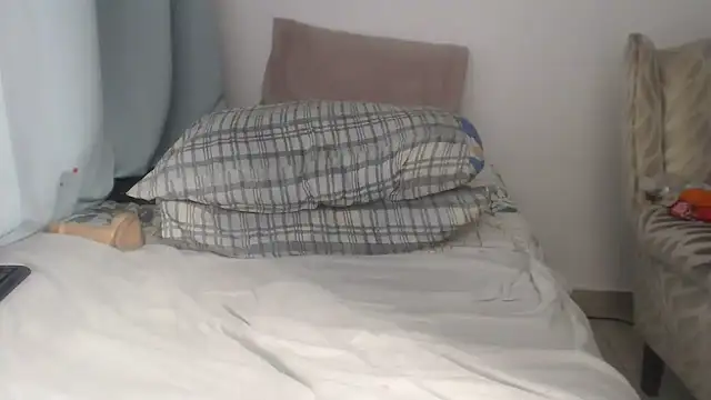 Lucia-boobs webcam