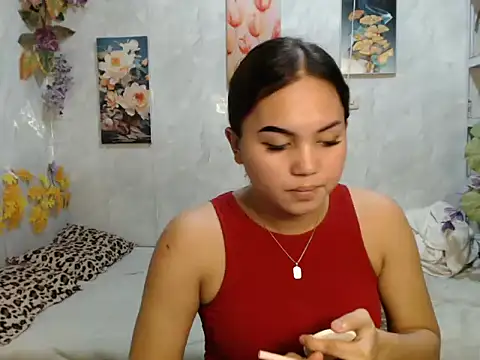 ur_asiankat webcam