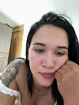 DaniRivers_ webcam