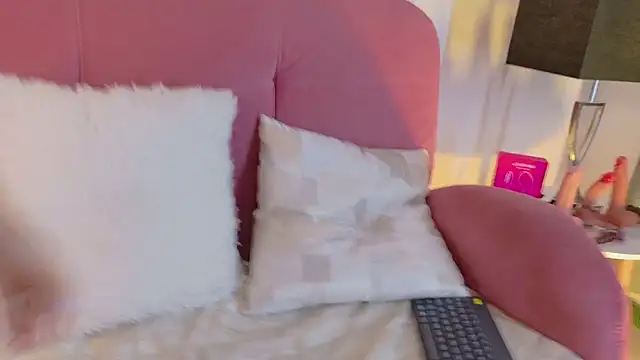 Karina2Smith webcam