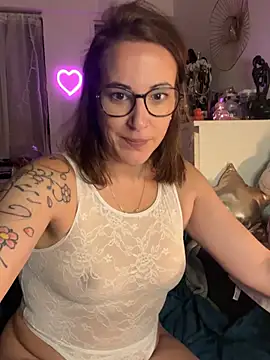 MarahDesbois webcam