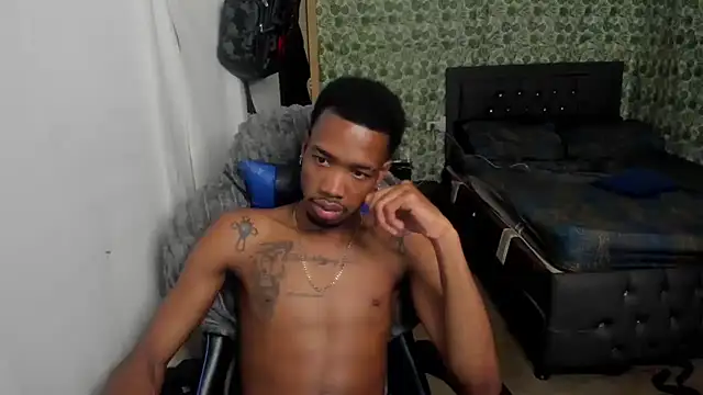 Kofi_exotic_2 webcam