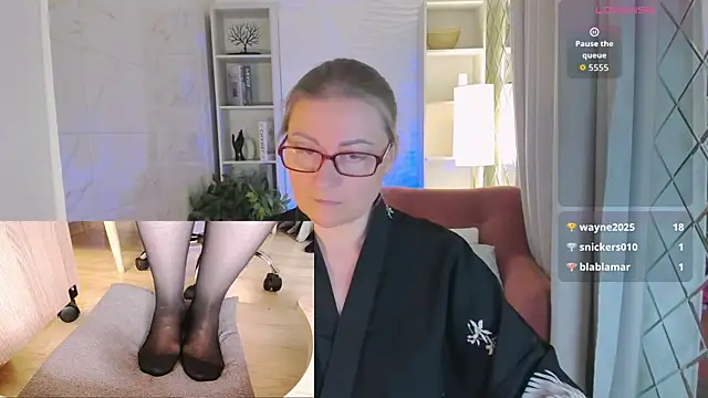 Alexandra_Kind webcam