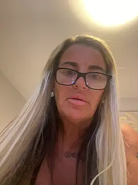 hotmilf66 webcam
