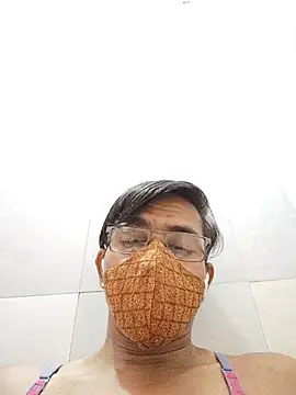 bottom_monty webcam