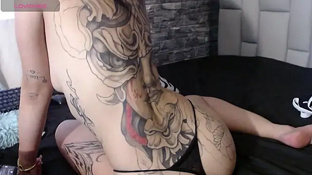 Mia_Nova00 webcam