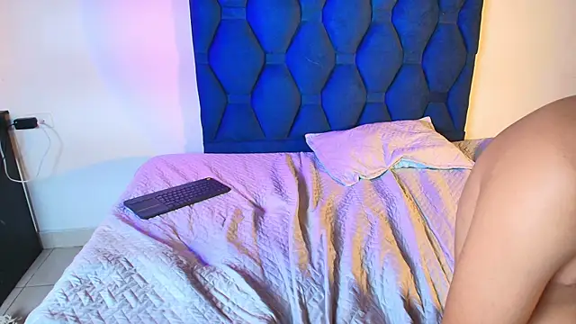 shining_lovers webcam