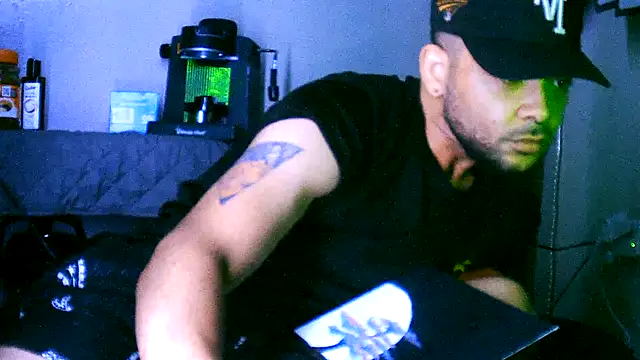 TheRico_Rose webcam