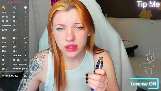 MeganNewCat webcam