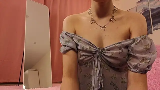 Mila_Lexy webcam