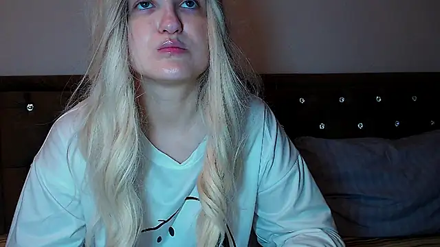 Sara4uu webcam