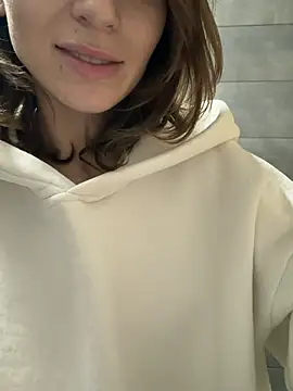 -AngelAri-
