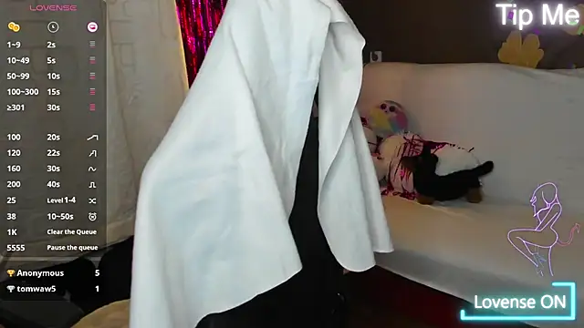 MeganNewCat webcam