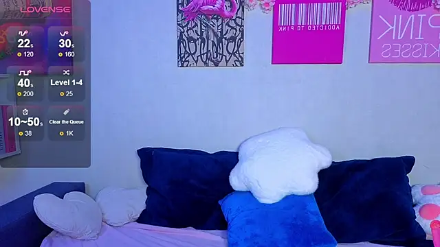 BlondieSummer webcam