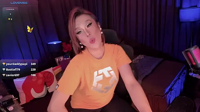 モデル: Dominant_Queen_Marites