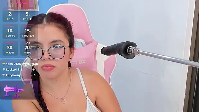 Maddy_red_ live cam on StripChat