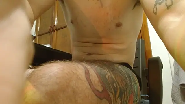 ChicoMaloFfF live sex cam