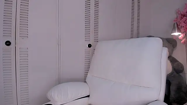 kitty_miaa (F young) - oil my booty + twerk🍑