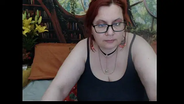 PlayfullMature webcam