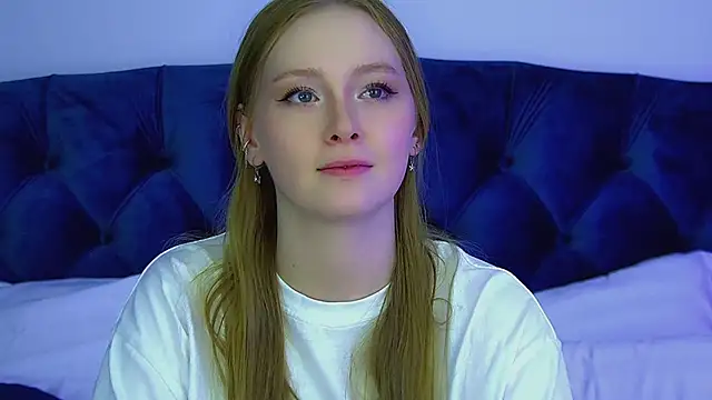 AgataFoxley live cam on StripChat