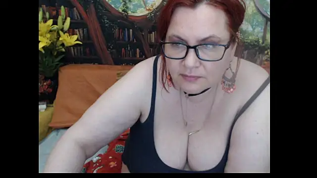 PlayfullMature webcam