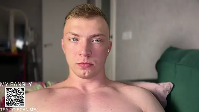 iron__chap webcam