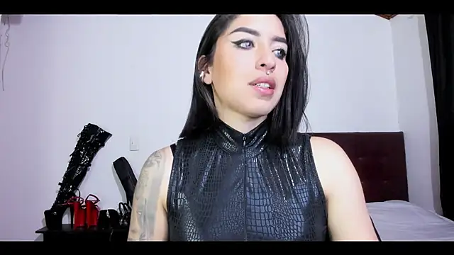 MistressVenena webcam