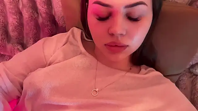 AlmaryKim webcam
