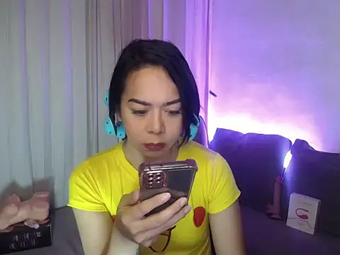 femininetranscummer webcam