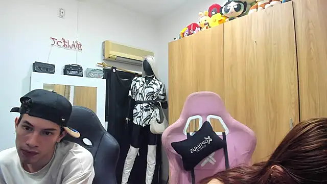 Pride_couple webcam
