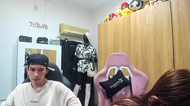 Pride_couple webcam