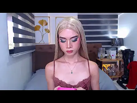 JuicyCockThea webcam