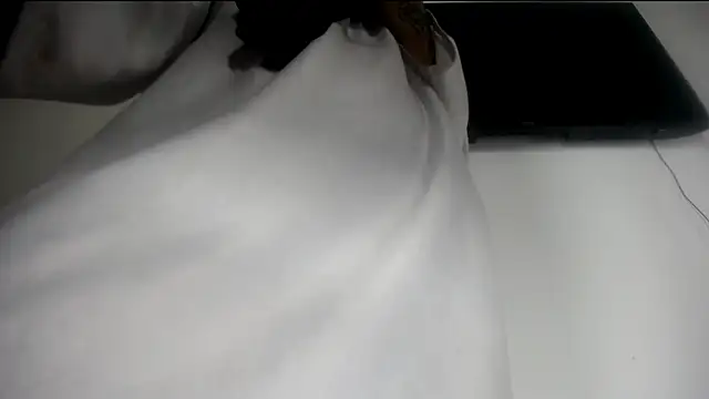 Fox_Loves webcam