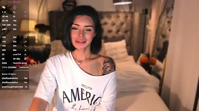 ParisianDoll webcam