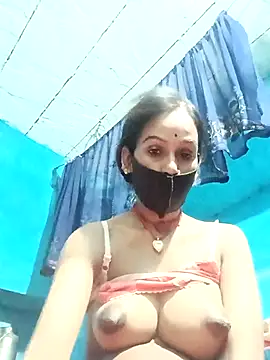 Nandani-758 webcam