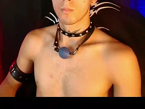 dark_men1 webcam
