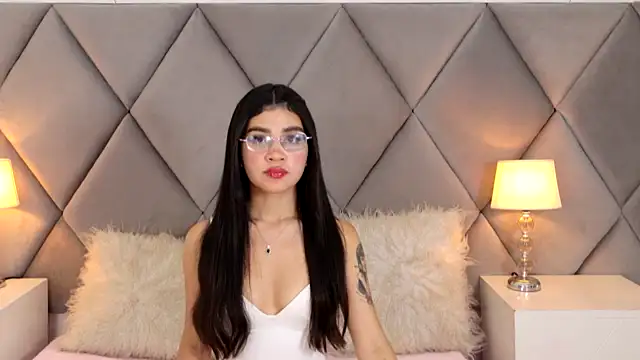 OliviaDiaz live cam on StripChat