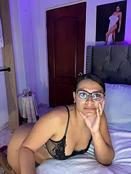 ema_zoe webcam