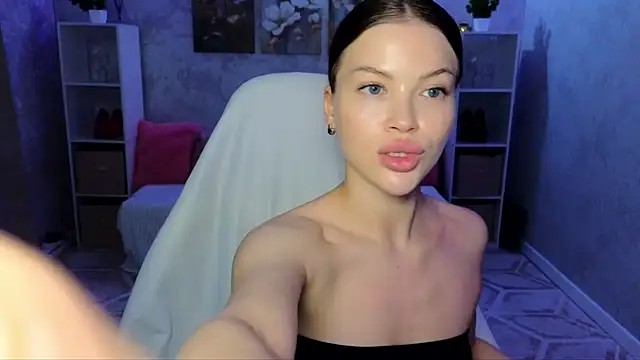 EmmyMills webcam