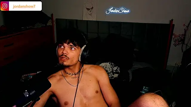 JordanShow webcam