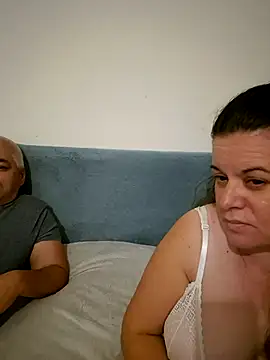 PerleRaree webcam