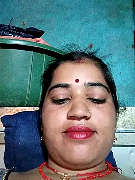 Hot_kamla