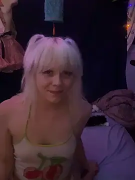 LilyMintyx webcam
