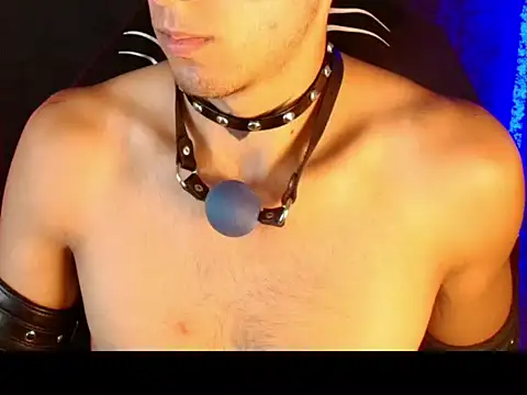 dark_men1 webcam