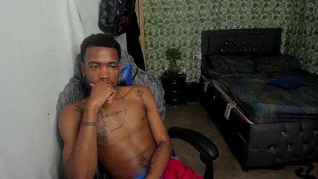 Kofi_exotic_2 webcam