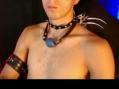 dark_men1 webcam